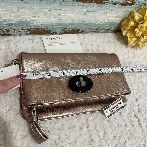 Authentic COACH Rose Metallic Leather Clutch NWT 42179 - Picture 9 of 11